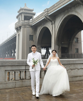 <strong>人ŻɴաӰ</strong>